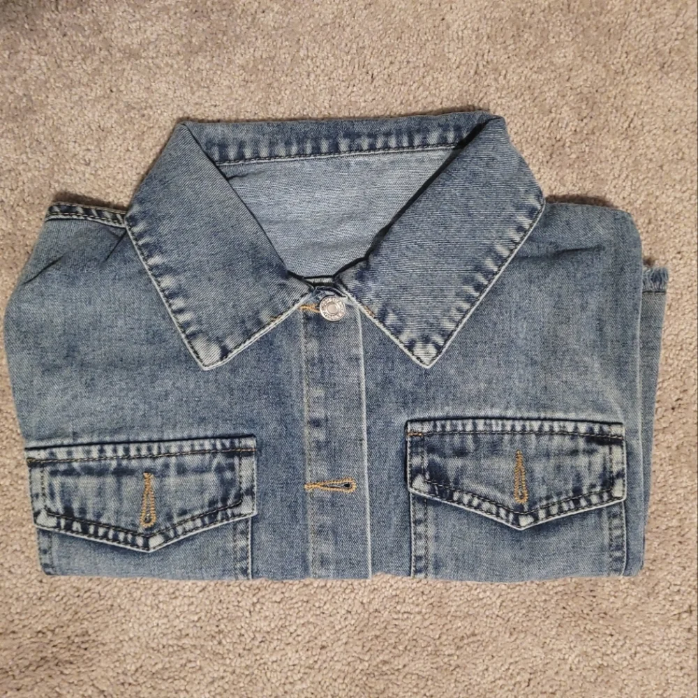 Blue Denim Ripped Jacket Crop✨️ - Picture 9 of 11